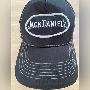 Jack Daniels trucker’s whiskey ball hat cap with white embroidery